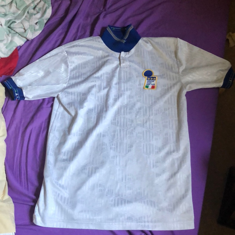 Vintage Italia football jersey